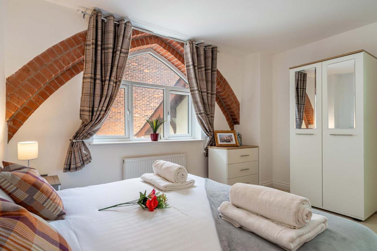 Grade 2 Listed Converted Church, Within 750Yrds To Southsea Beach Portsmouth Ngoại thất bức ảnh